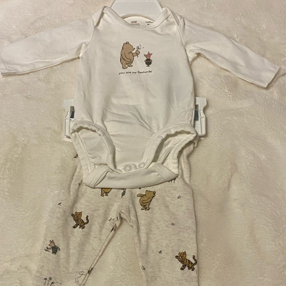 2 Piece Cotton Winnie the Pooh Set